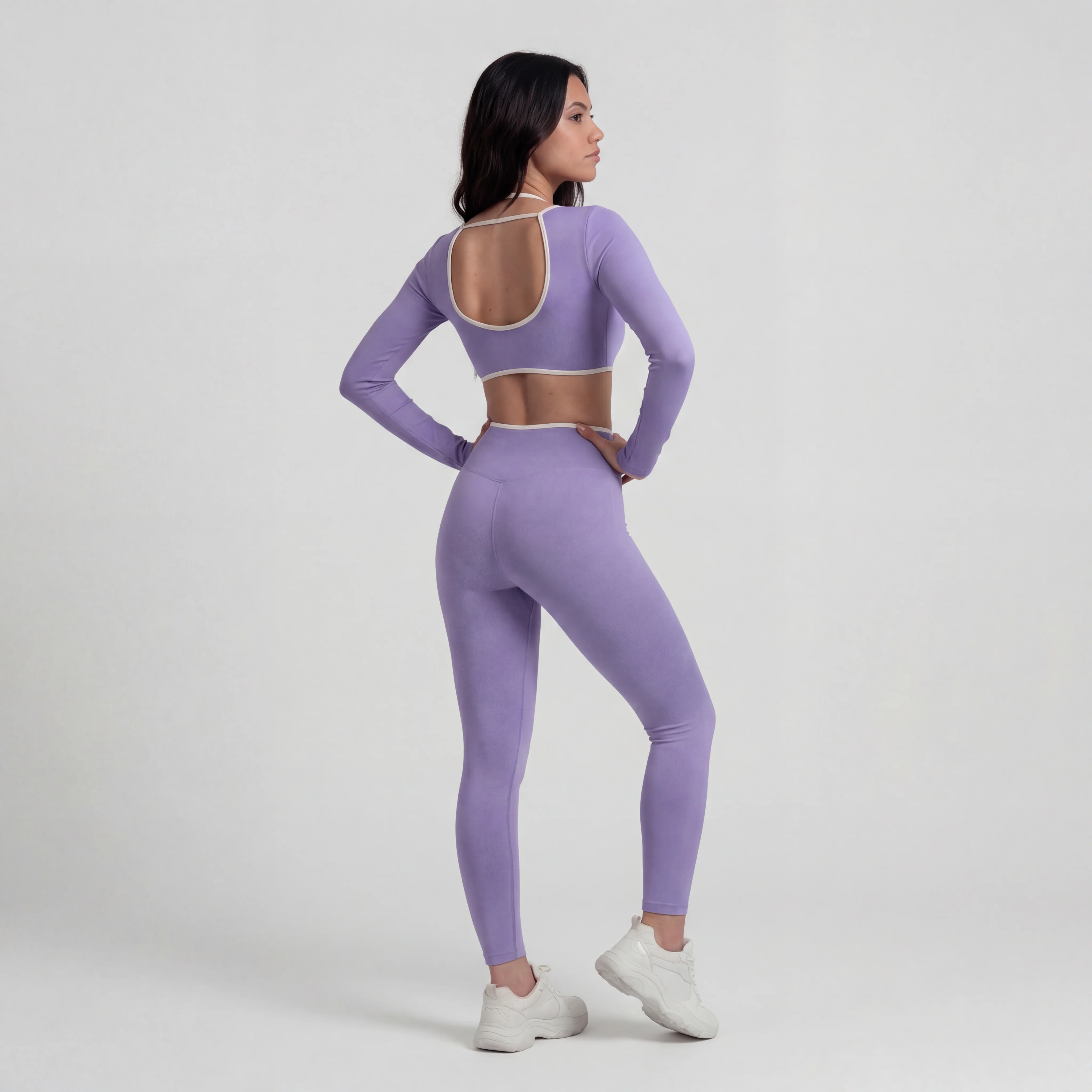 Charge Seamless Active Set - Image 8