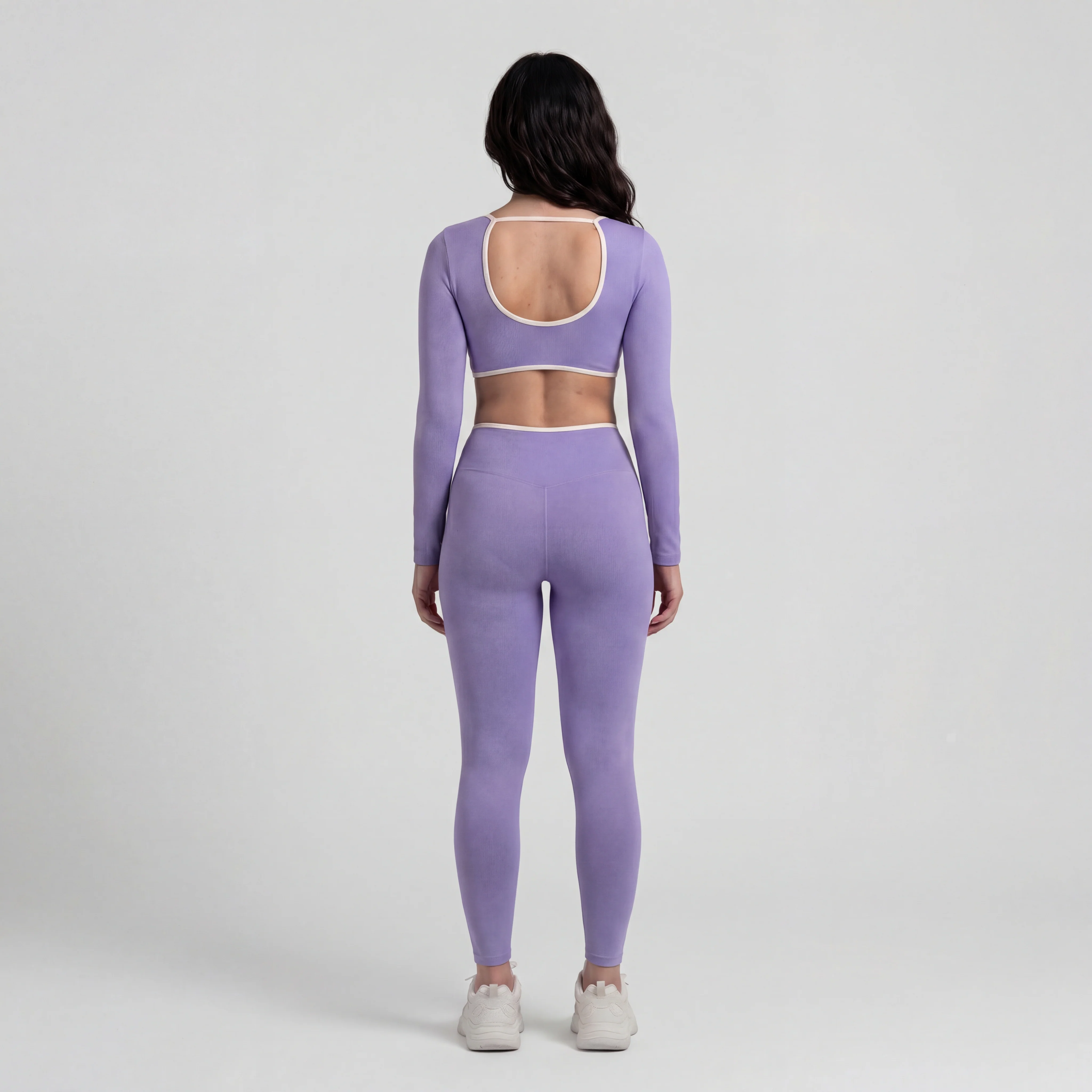 Charge Seamless Active Set - Image 9